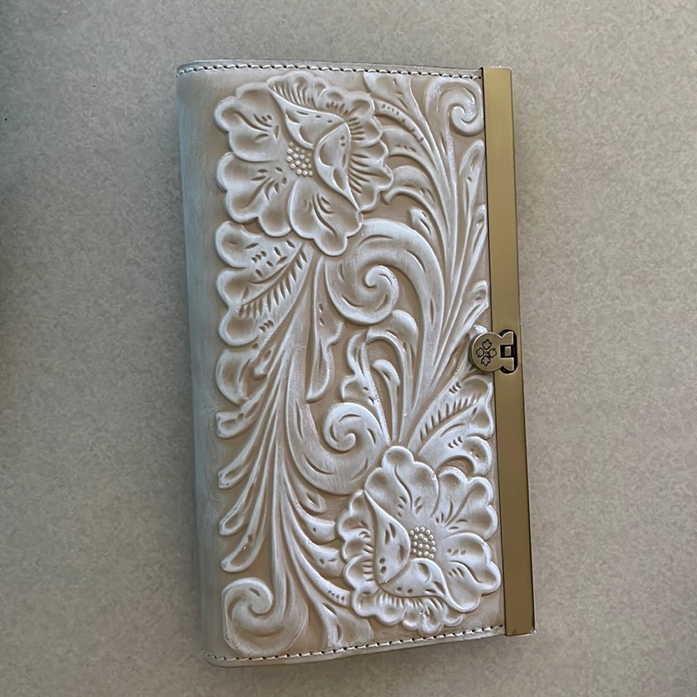 Patricia Nash | Cauchy Wallet